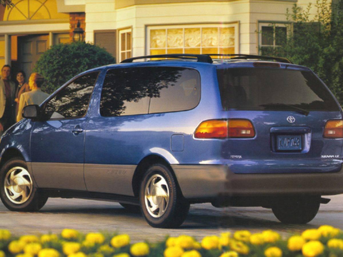 1999 Toyota Sienna LE in West Covina CA For Sale - Image 1