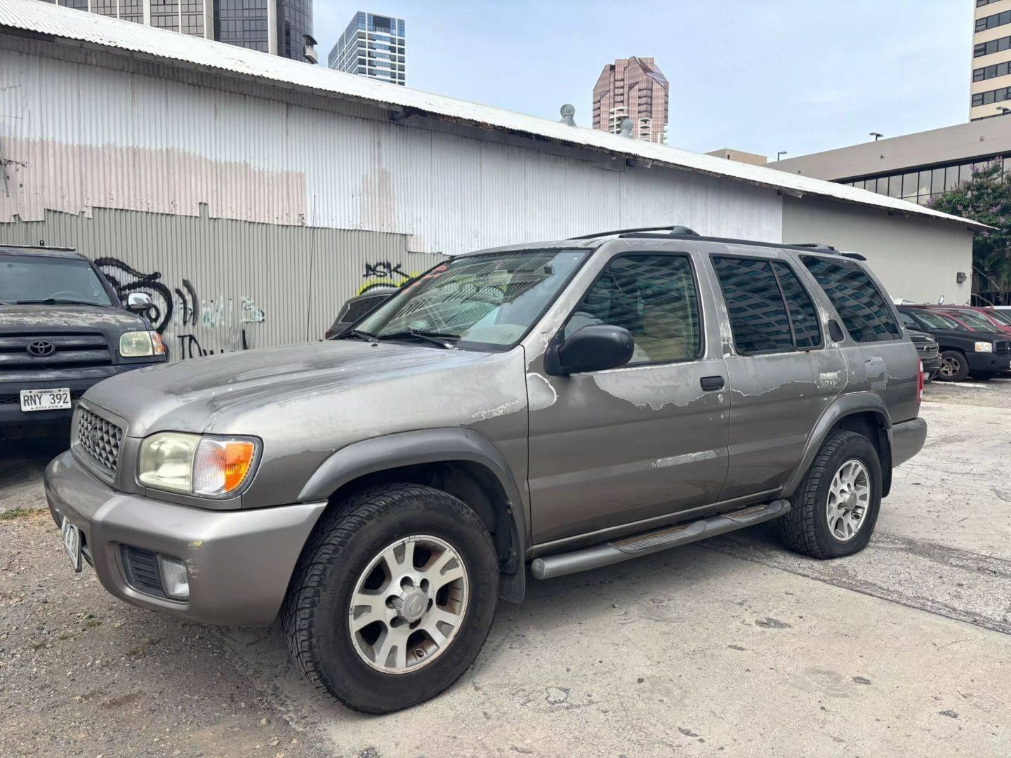 2001 Nissan Pathfinder LE in Honolulu HI For Sale - Image 1