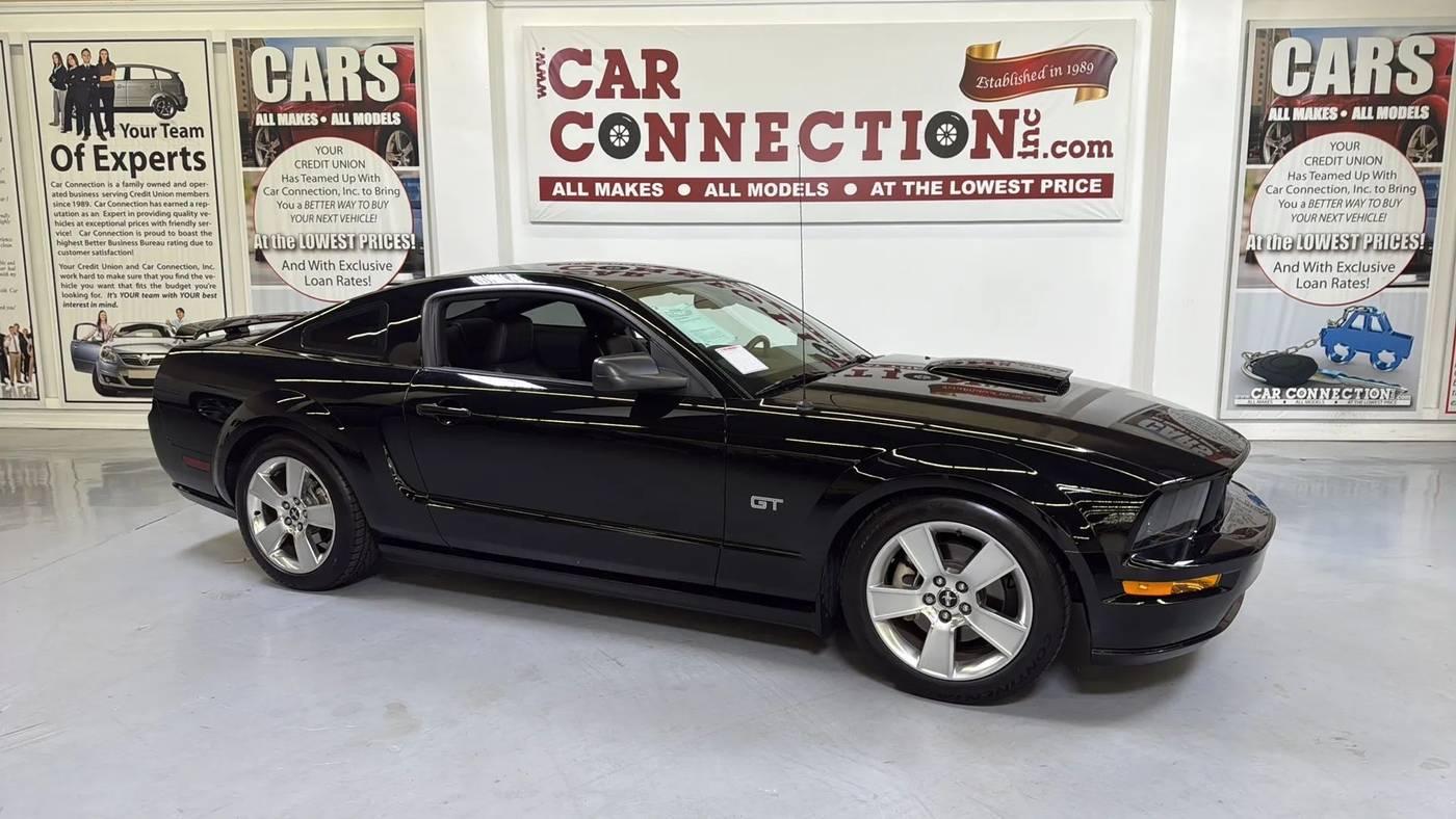2007 Ford Mustang GT Deluxe in Tucker GA For Sale - Image 1