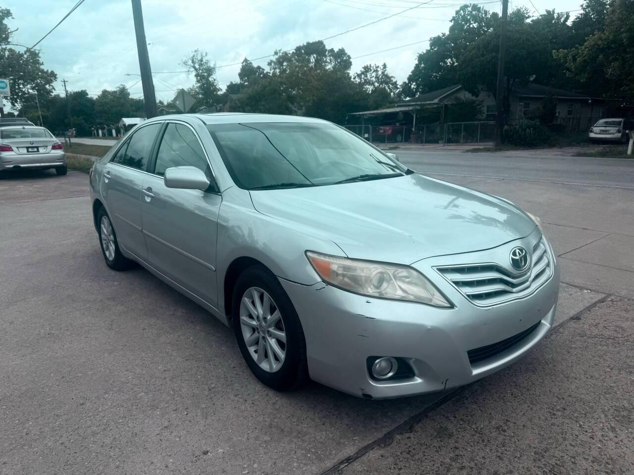 2010 Toyota Camry XLE in Houston TX For Sale - Image 1