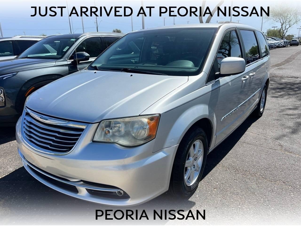 2011 Chrysler Town & Country Touring in Peoria AZ For Sale - Image 1