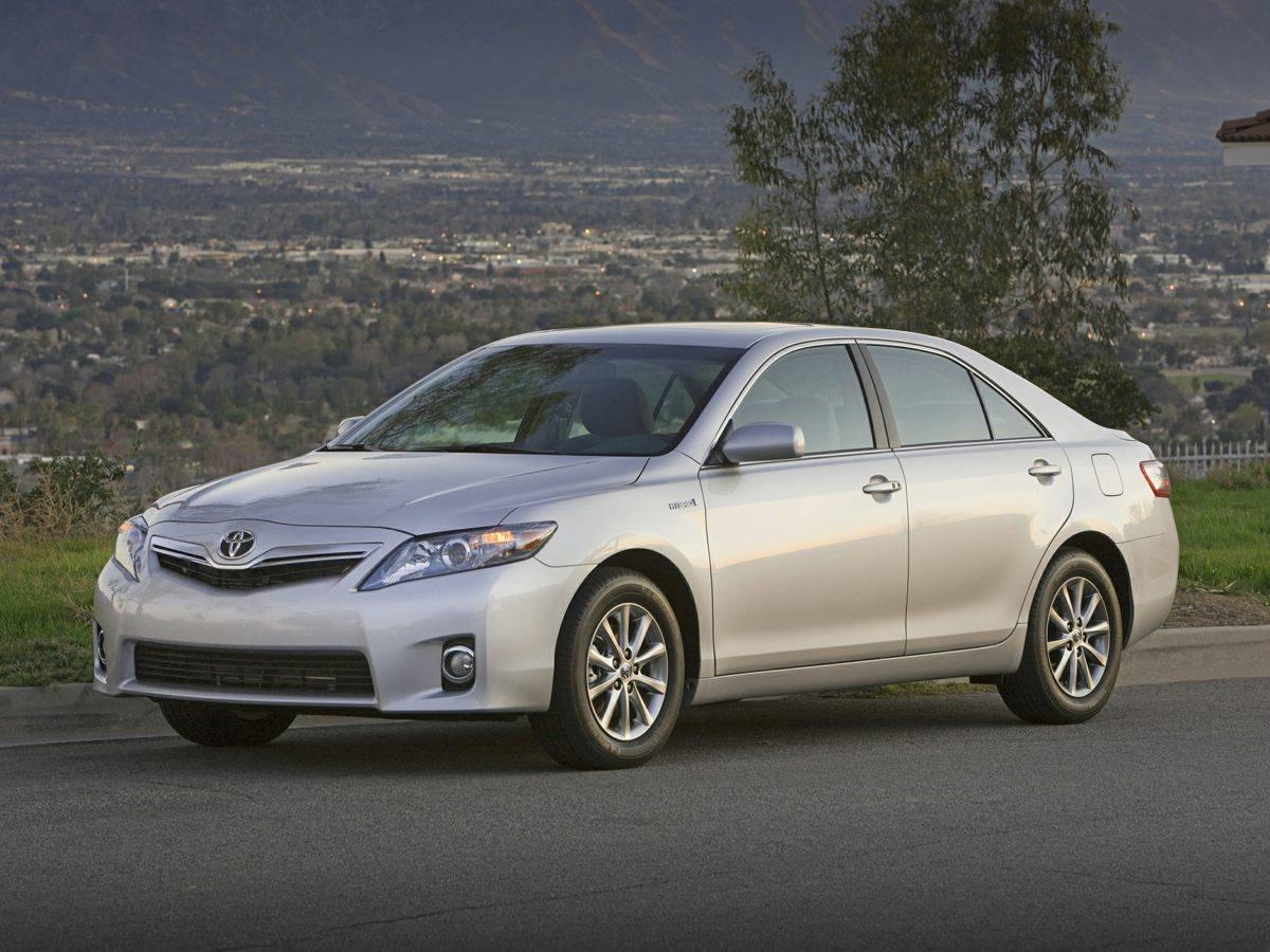 2011 Toyota Camry Base in Valencia CA For Sale - Image 1