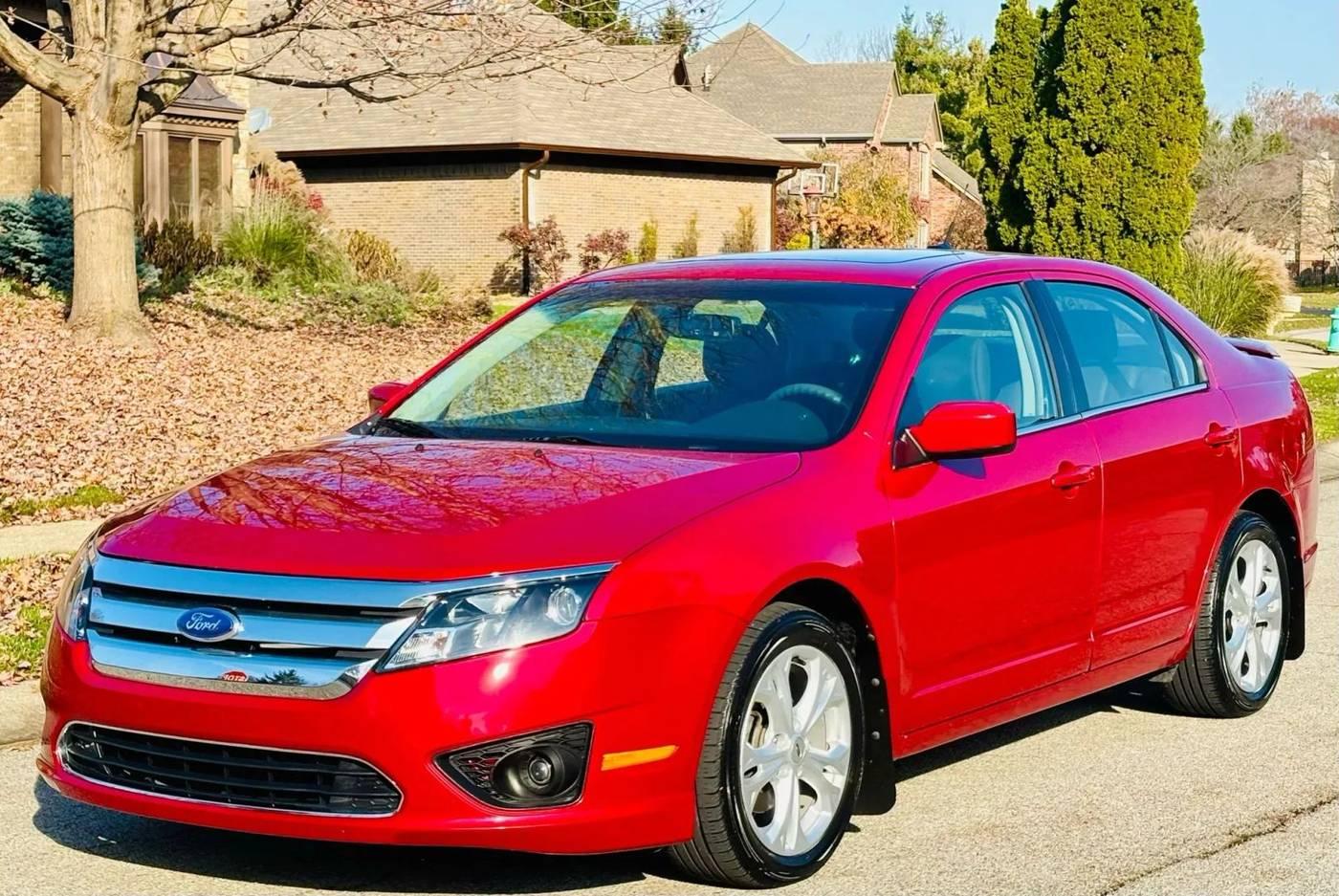 2012 Ford Fusion SE in Greenwood IN For Sale - Image 1