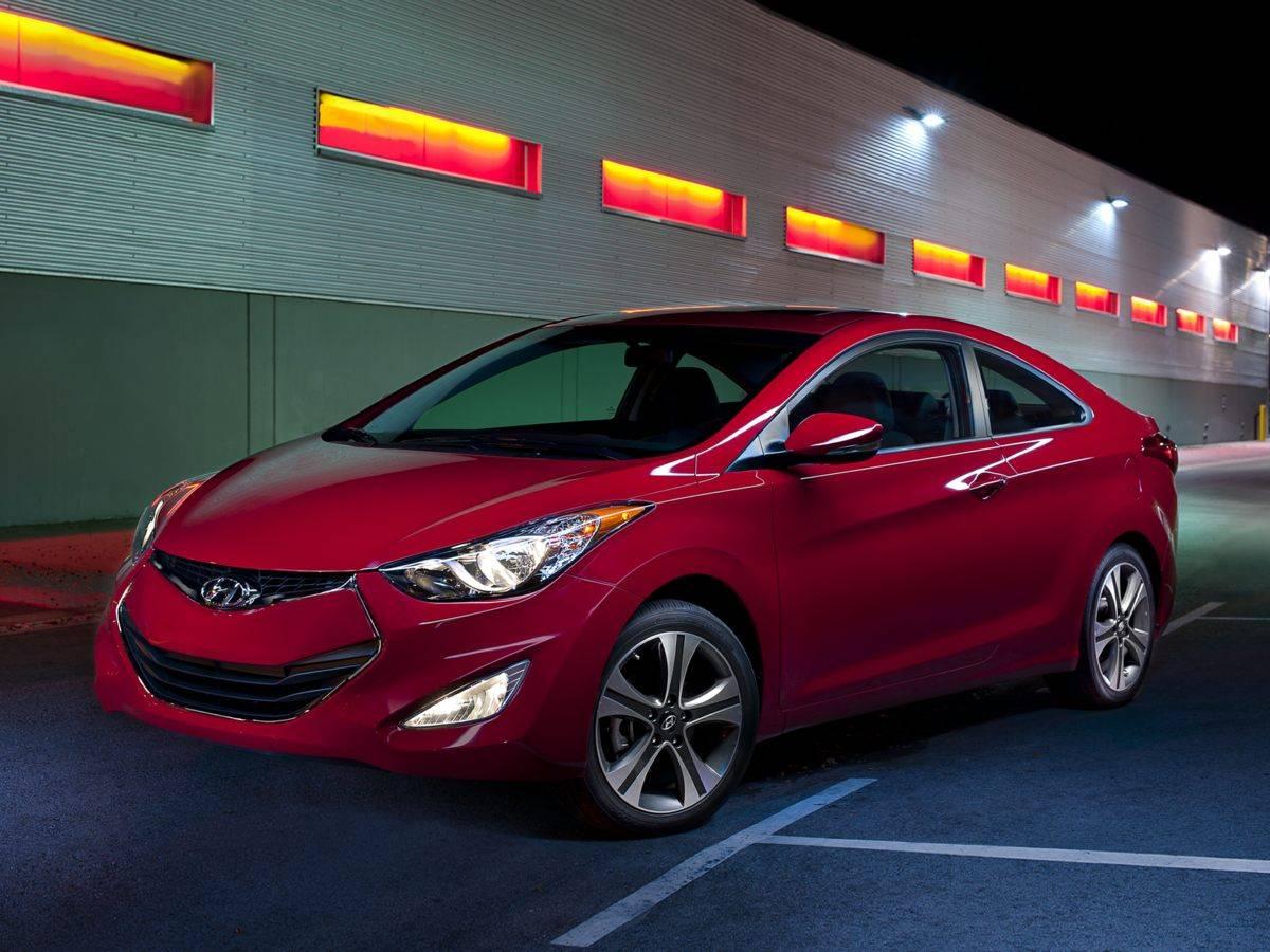 2013 Hyundai Elantra SE in Greenvale NY For Sale - Image 1