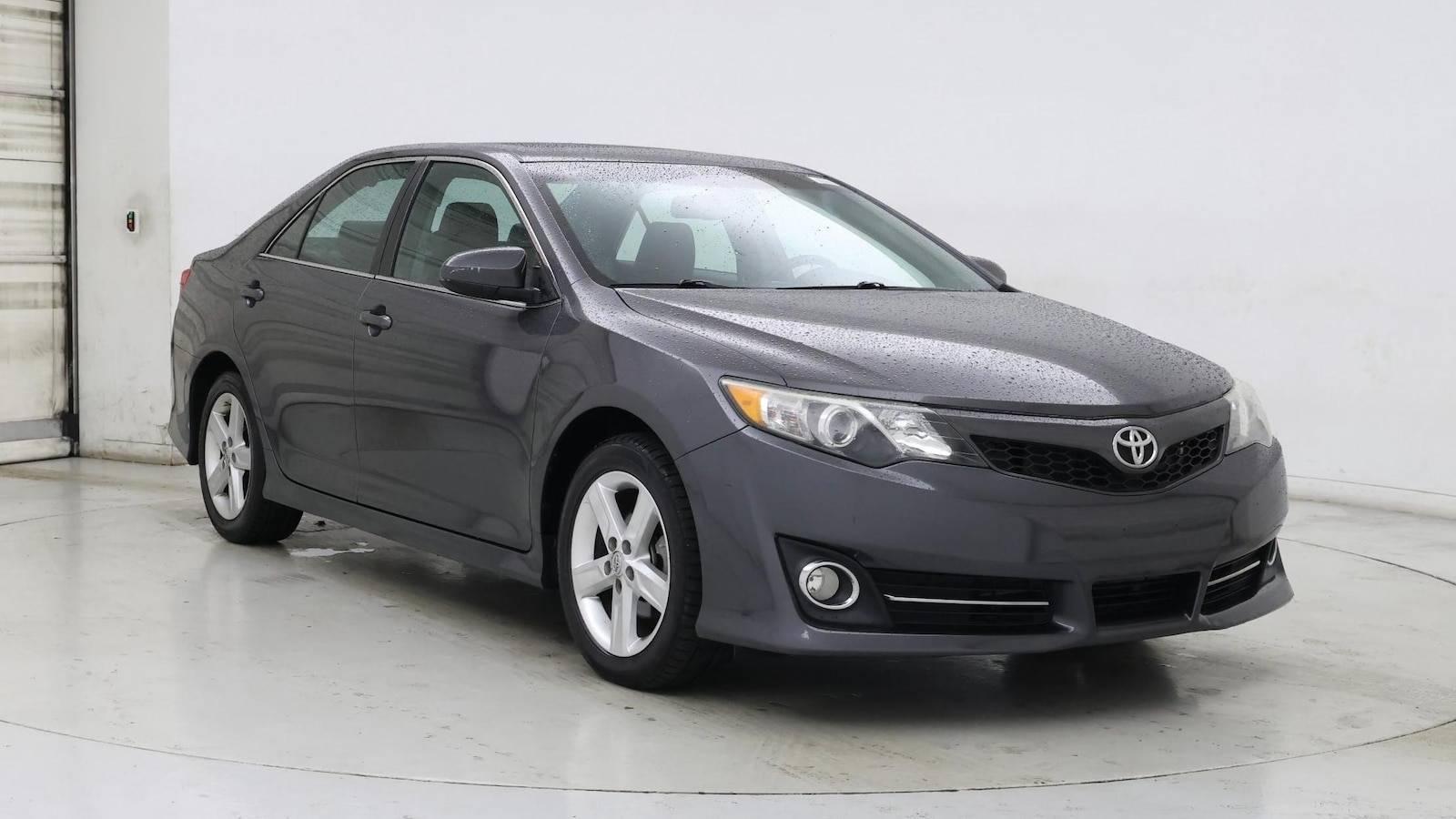 2013 Toyota Camry SE in Birmingham AL For Sale - Image 1