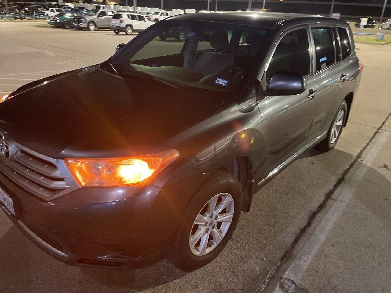 2013 Toyota Highlander Highlander V6 in Grand Prairie TX For Sale - Image 1