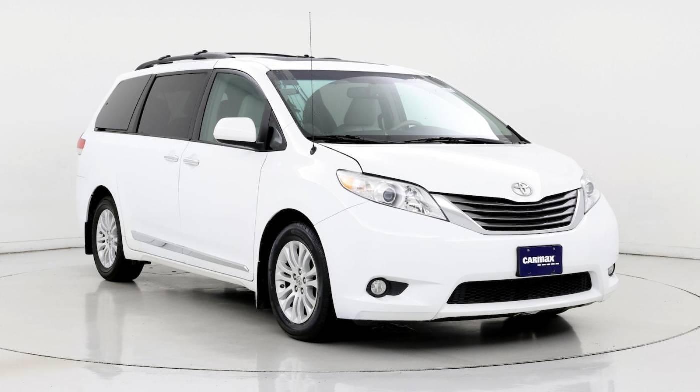 2013 Toyota Sienna XLE in Inglewood CA For Sale - Image 1