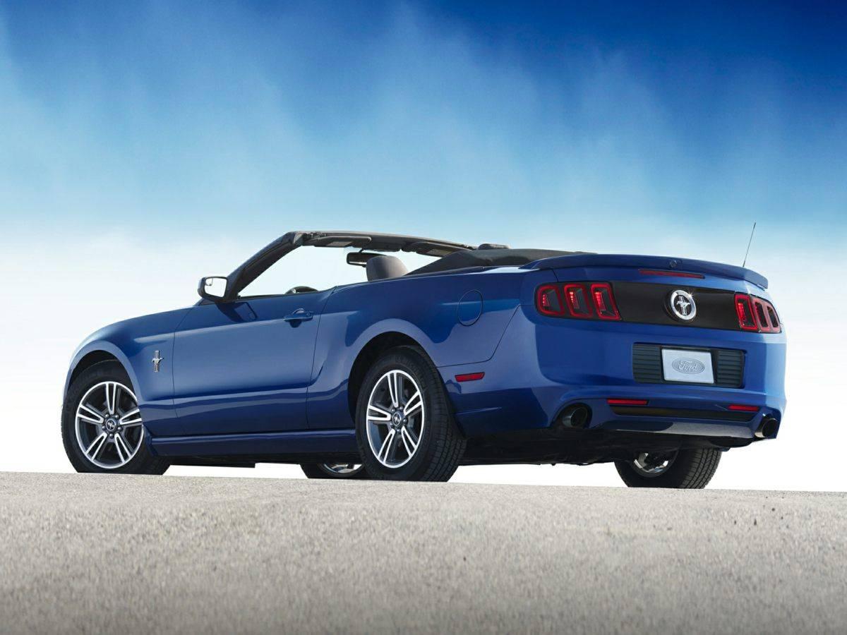 2014 Ford Mustang V6 in Florence SC For Sale - Image 1