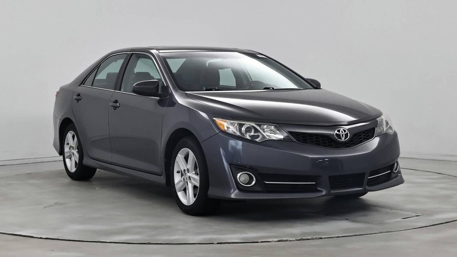 2014 Toyota Camry SE in Birmingham AL For Sale - Image 1