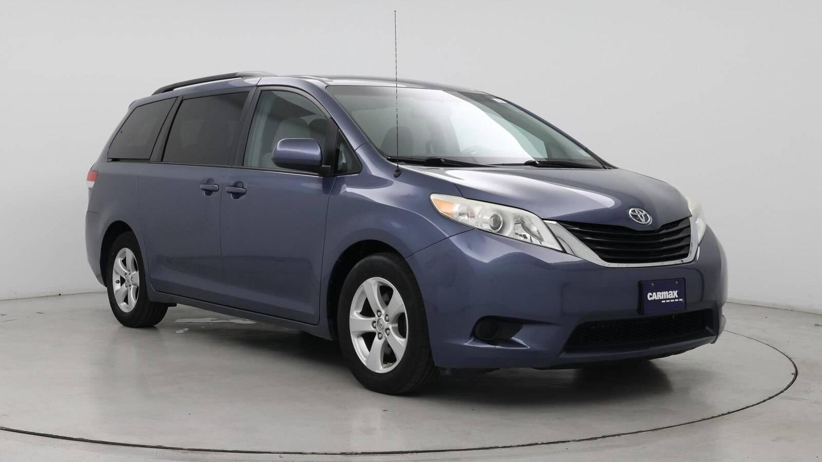 2014 Toyota Sienna LE in Birmingham AL For Sale - Image 1