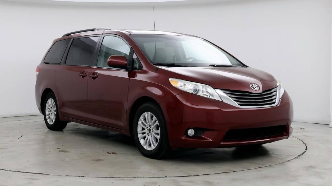 2014 Toyota Sienna XLE in Inglewood CA For Sale - Image 1