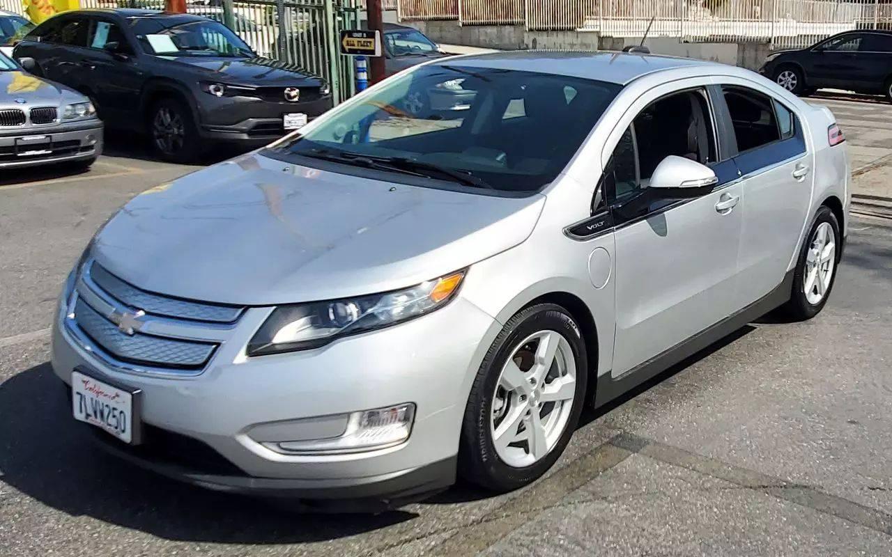 2015 Chevrolet Volt Base in Los Angeles CA For Sale - Image 1