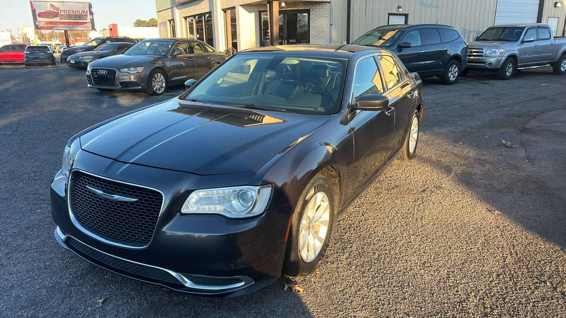 2015 Chrysler 300 Limited in Chesapeake VA For Sale - Image 1