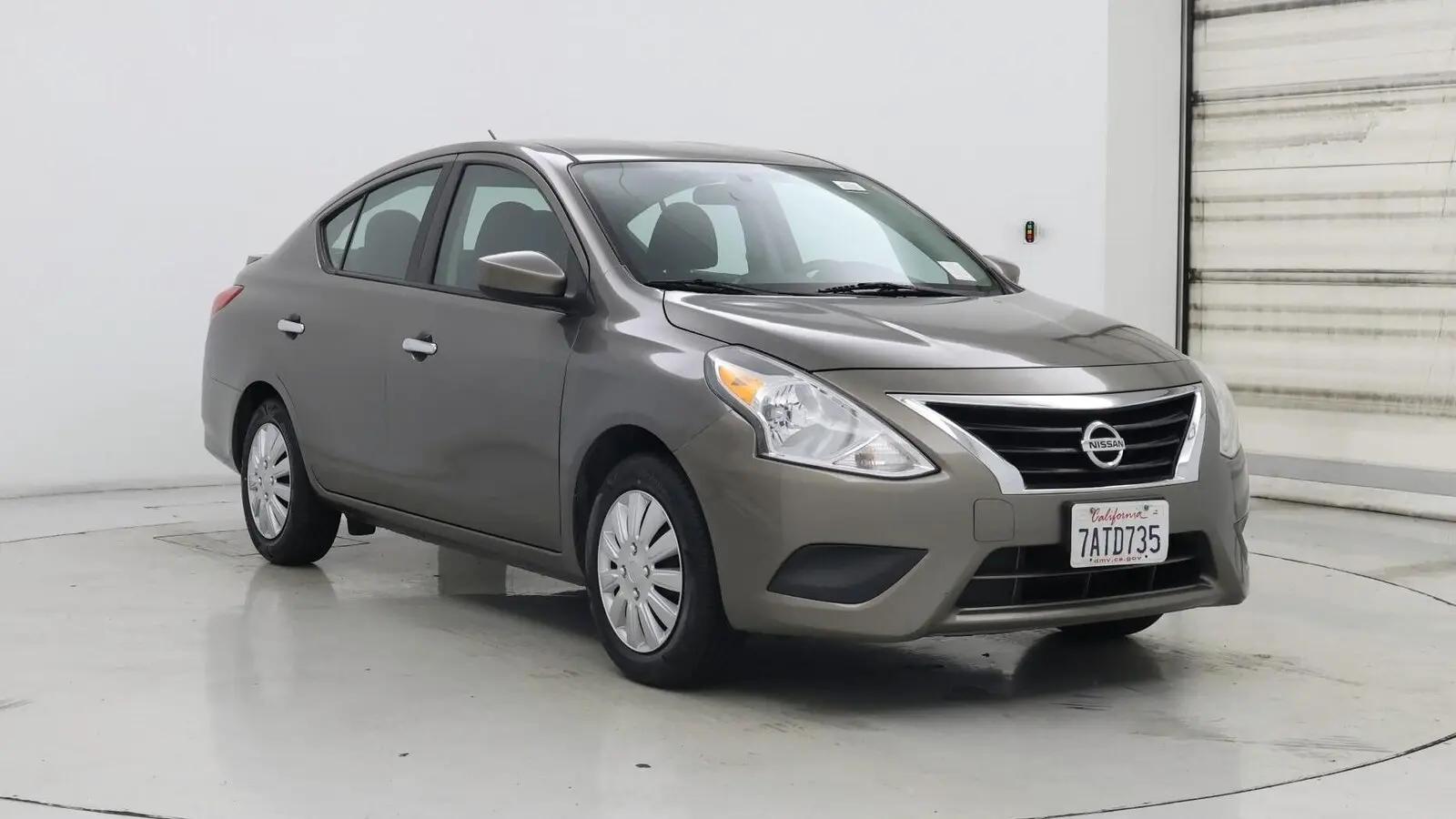 2015 Nissan Versa 1.6 SV in Birmingham AL For Sale - Image 1