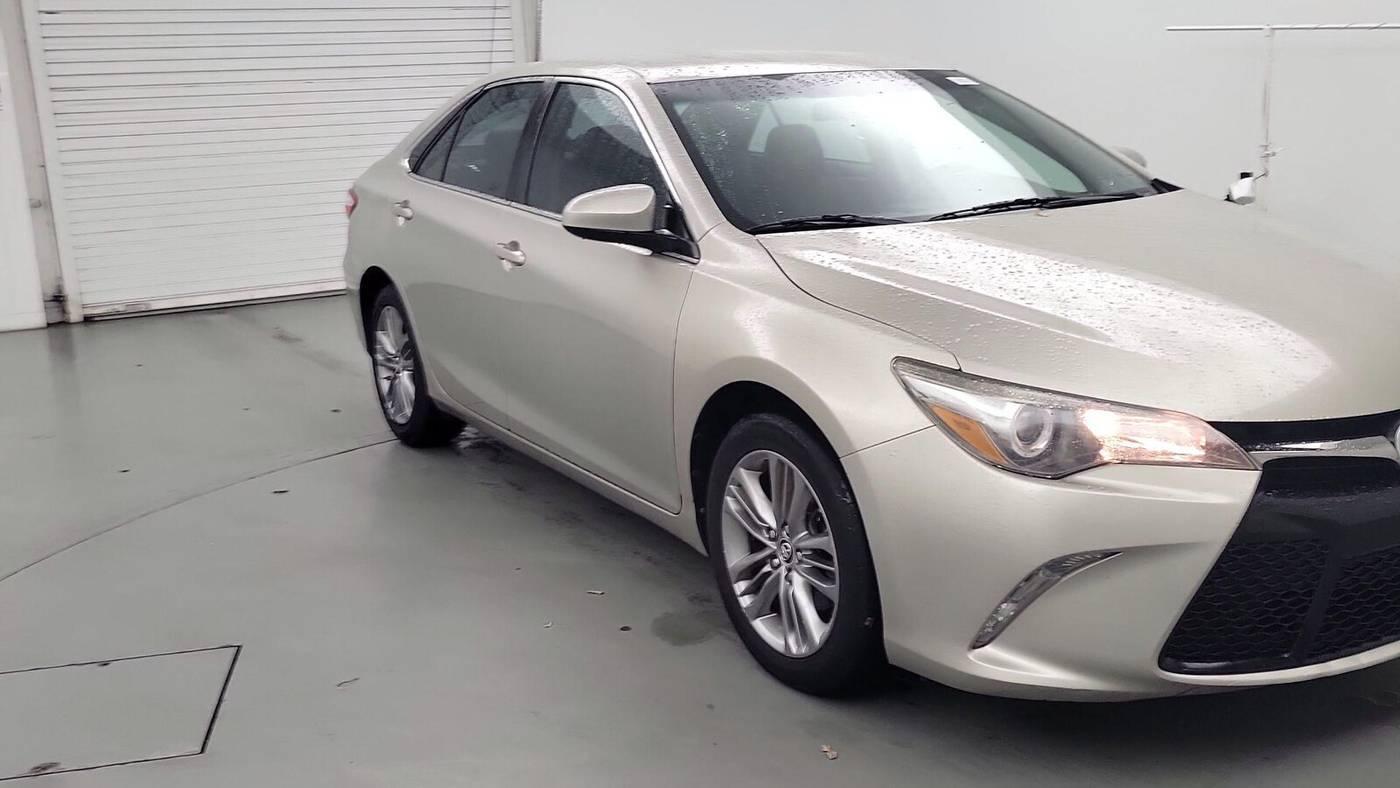 2015 Toyota Camry SE in Birmingham AL For Sale - Image 1