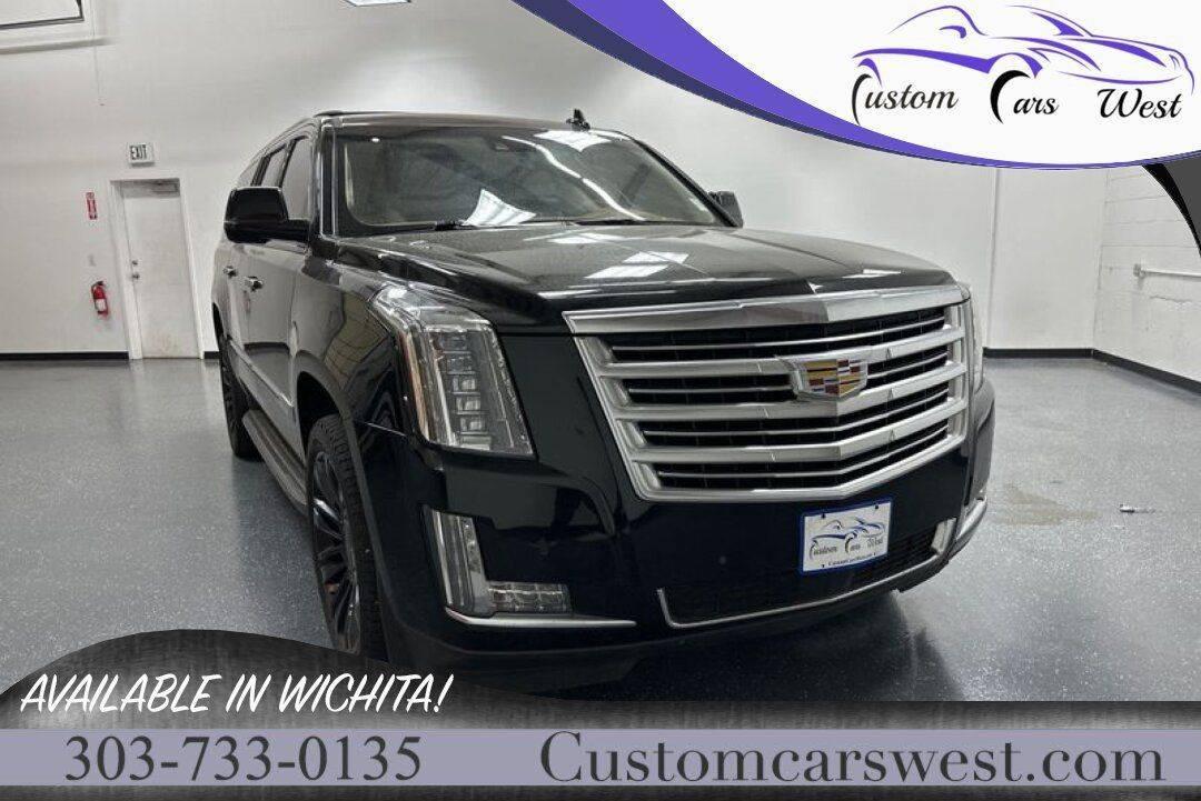 2016 Cadillac Escalade Platinum in Englewood CO For Sale - Image 1