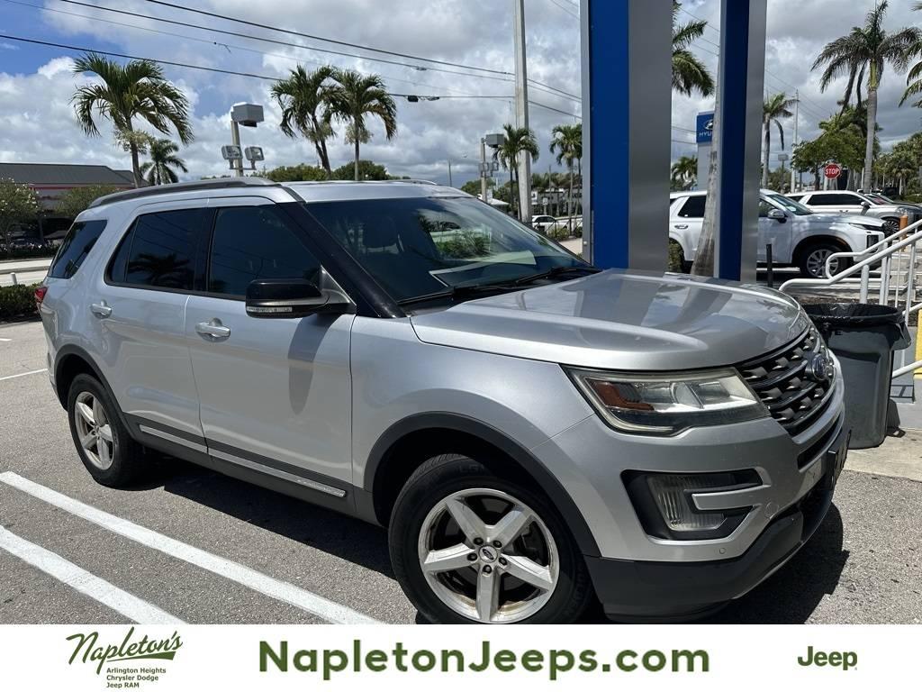 2016 Ford Explorer XLT in Arlington Heights IL For Sale - Image 1