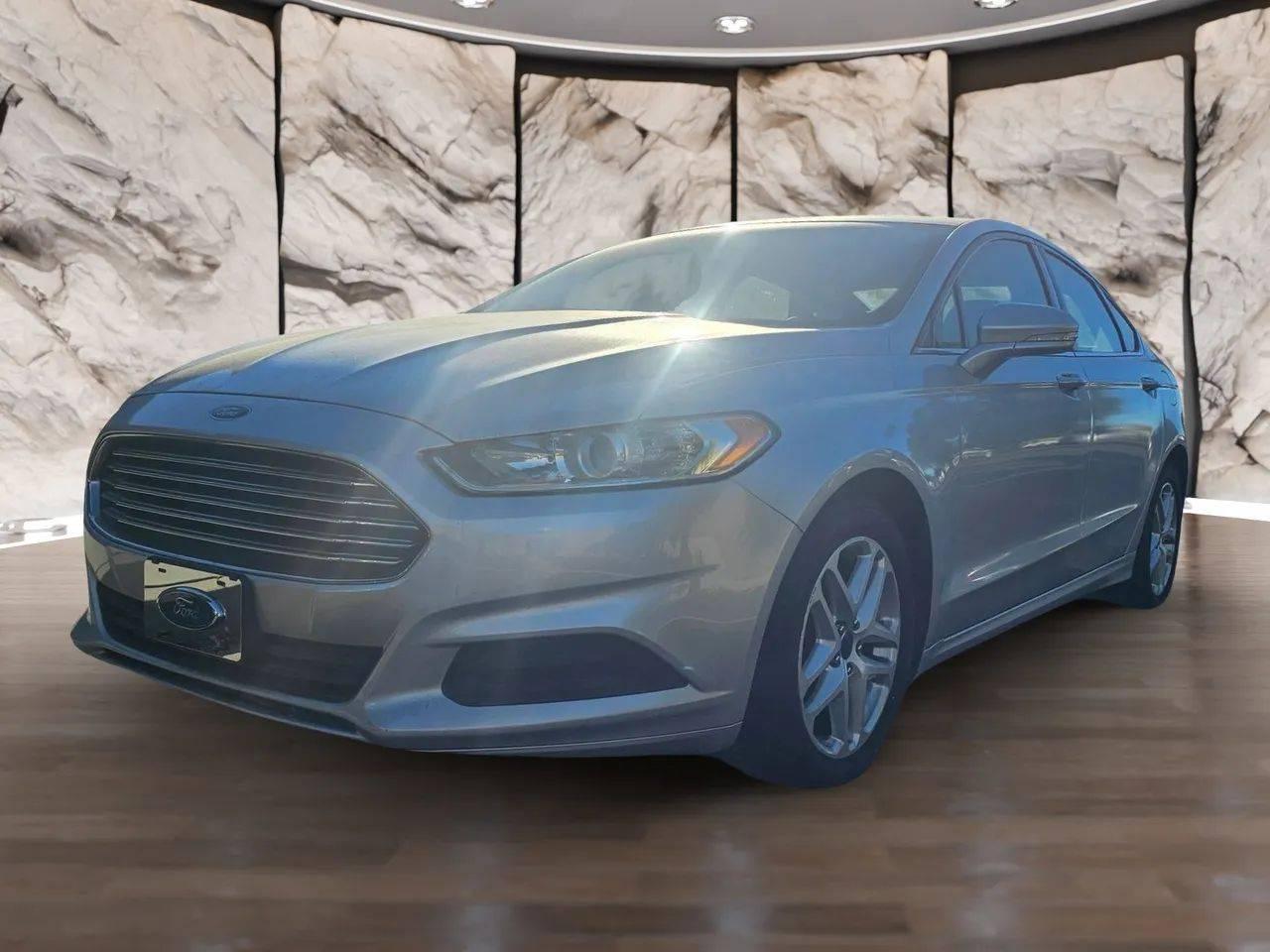 2016 Ford Fusion SE in Ventura CA For Sale - Image 1