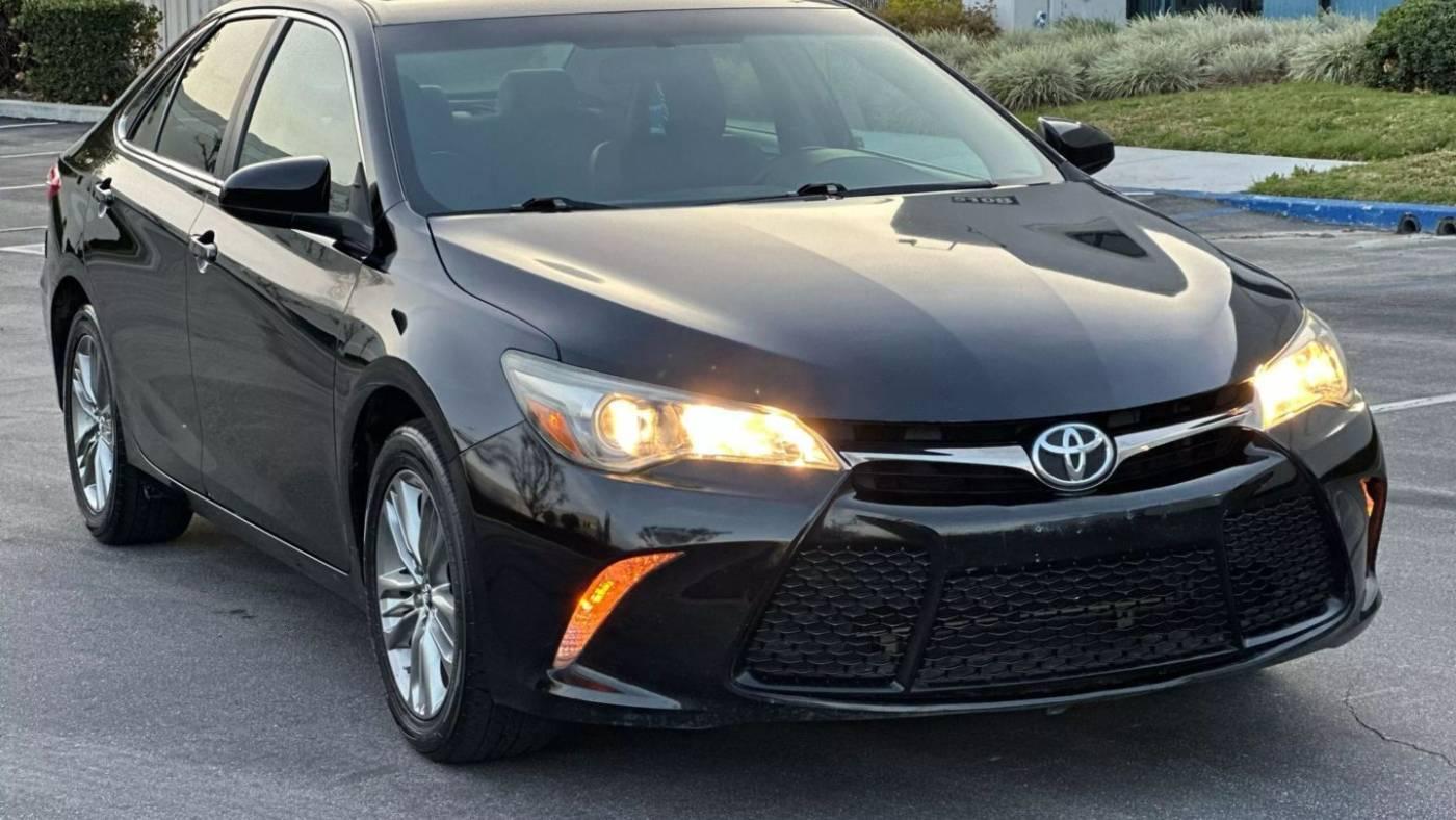 2016 Toyota Camry SE in Corona CA For Sale - Image 1