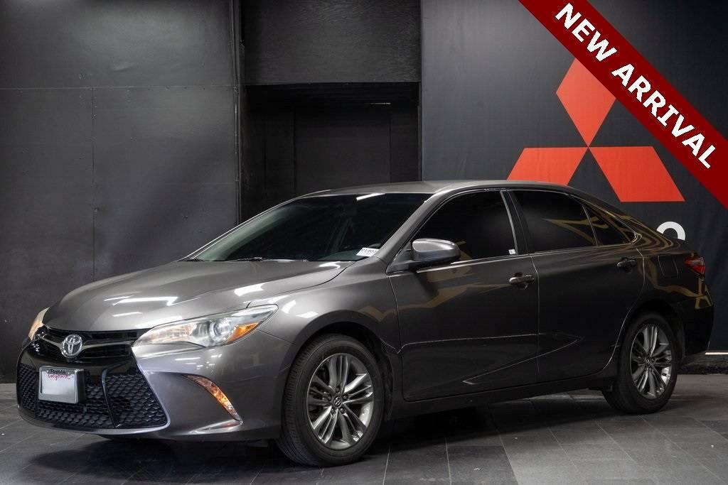 2016 Toyota Camry SE in Redondo Beach CA For Sale - Image 1