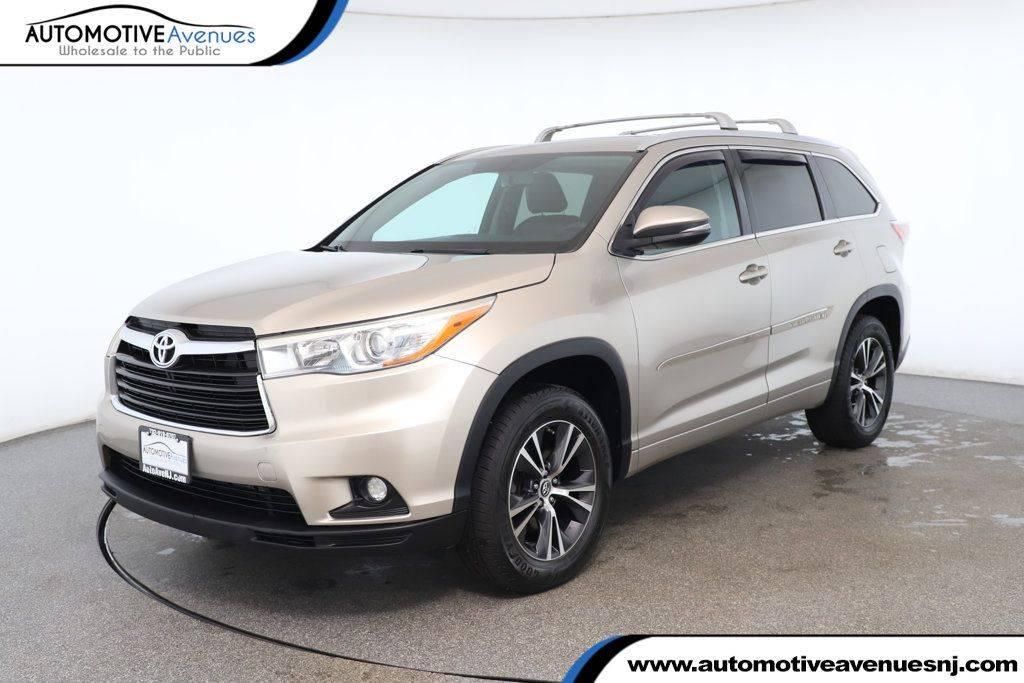 2016 Toyota Highlander XLE in Wall Township NJ For Sale - Image 1