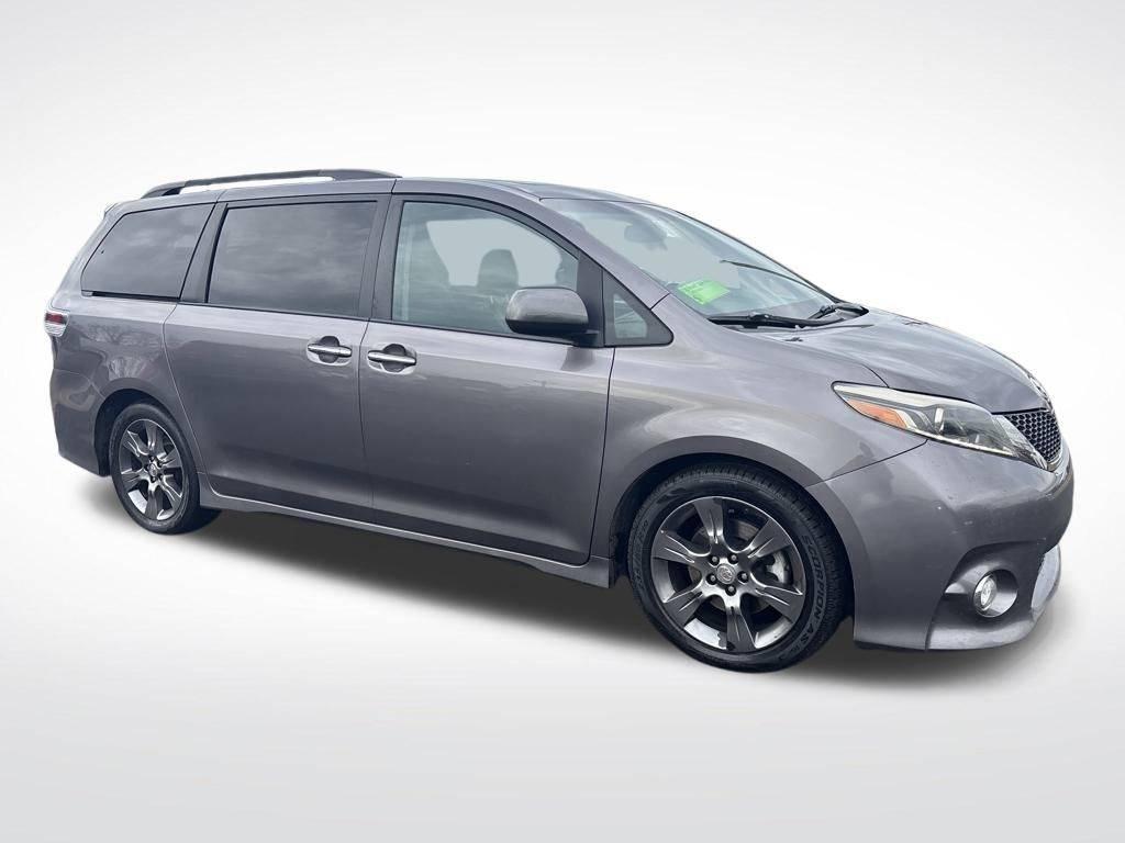2016 Toyota Sienna SE in Montgomery AL For Sale - Image 1