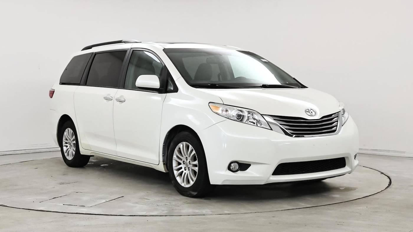 2016 Toyota Sienna XLE Premium in Birmingham AL For Sale - Image 1