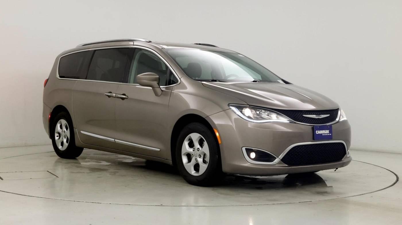 2017 Chrysler Pacifica Touring L Plus in Inglewood CA For Sale - Image 1
