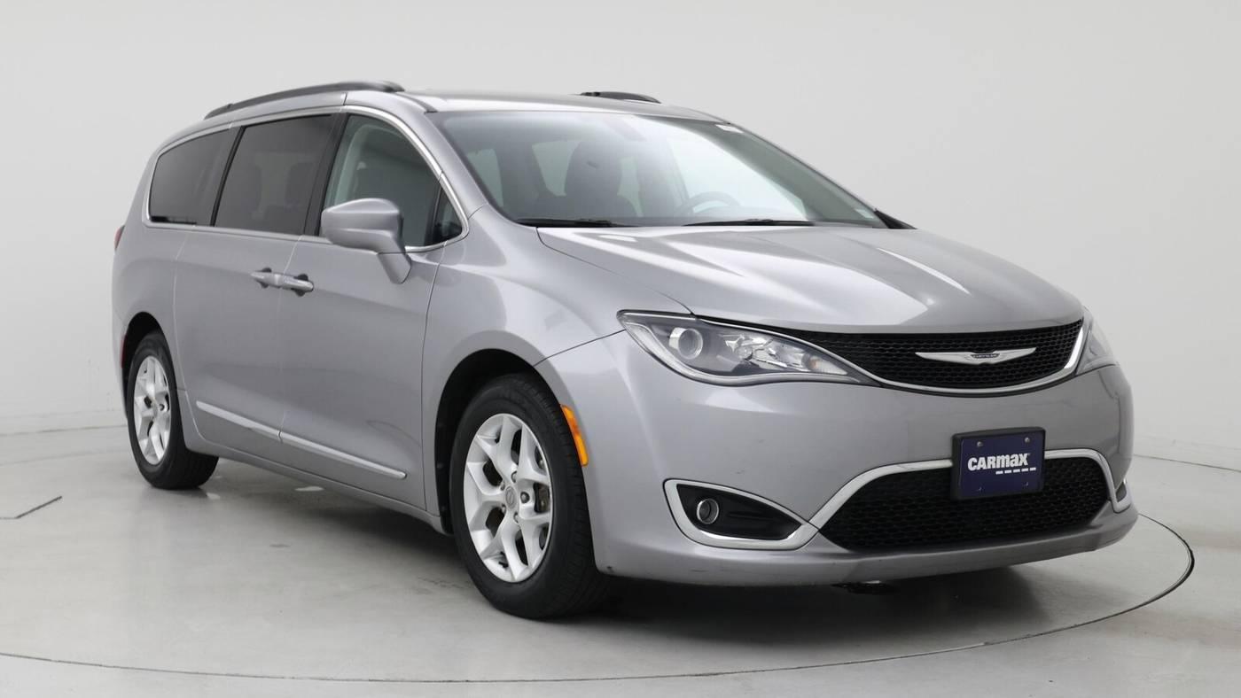 2017 Chrysler Pacifica Touring L in Birmingham AL For Sale - Image 1