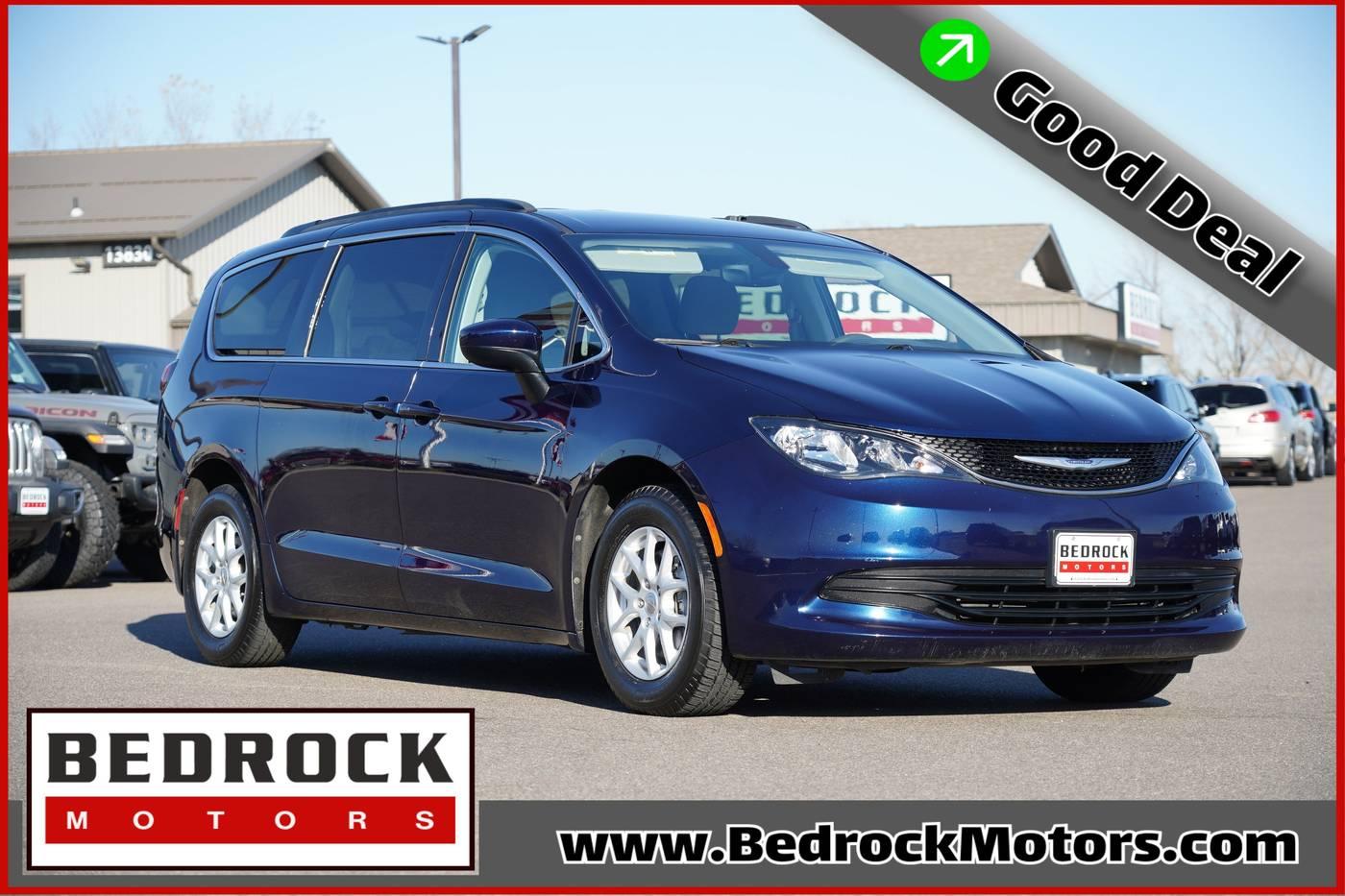 2017 Chrysler Pacifica Touring in Rogers MN For Sale - Image 1