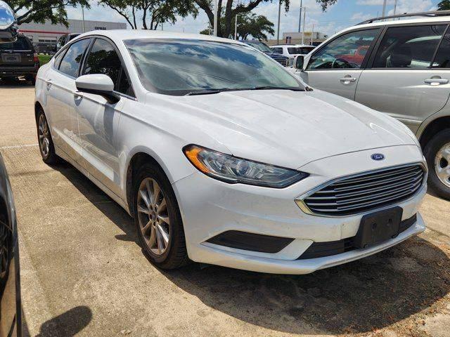 2017 Ford Fusion SE in League City TX For Sale - Image 1