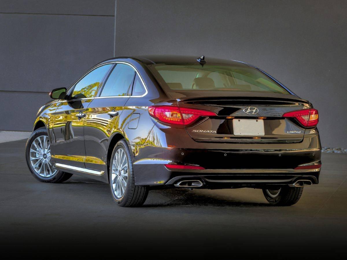2017 Hyundai Sonata Limited in Cornelius NC For Sale - Image 1