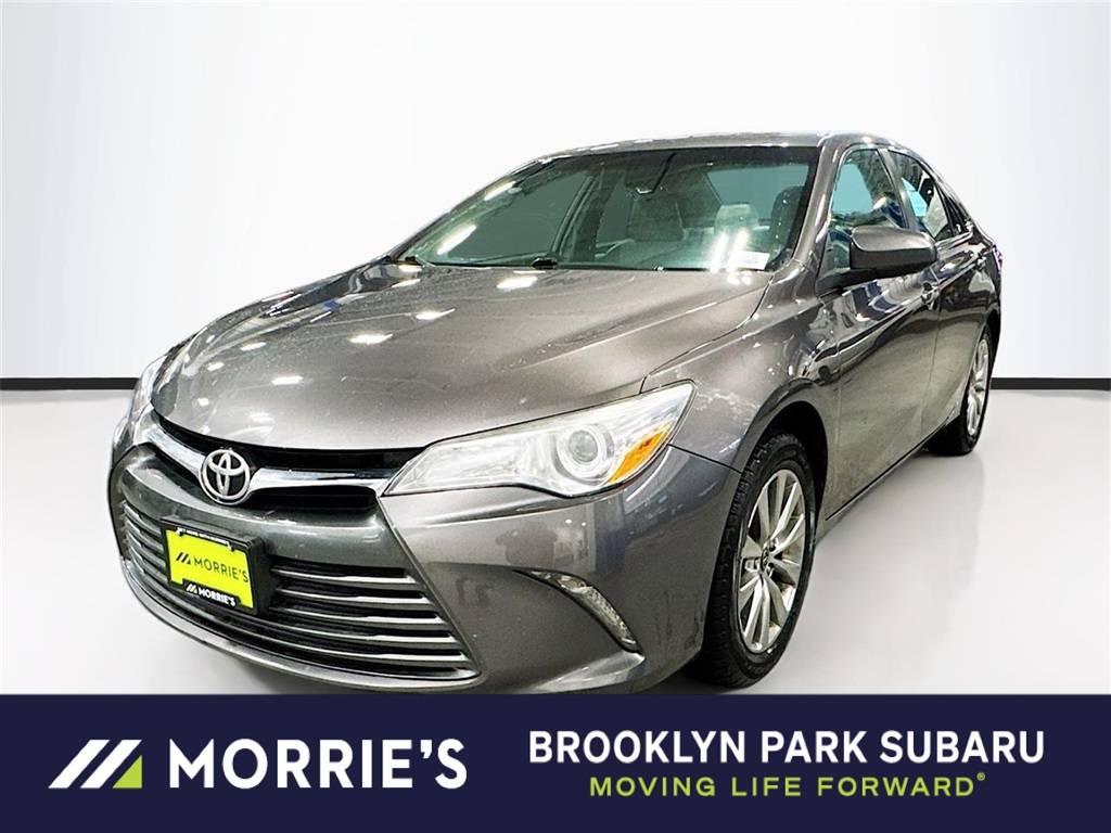 2017 Toyota Camry XLE in Brooklyn Park MN For Sale - Image 1