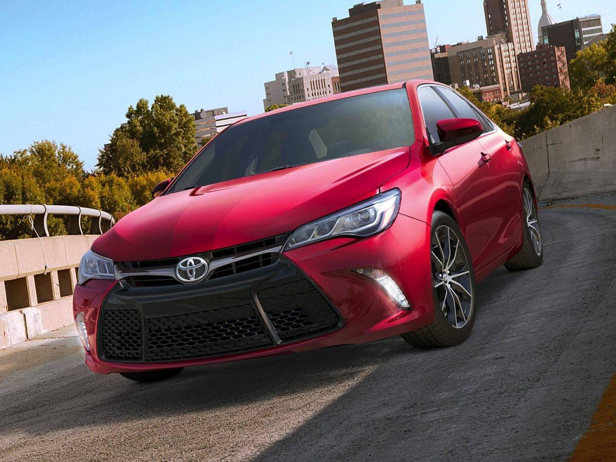 2017 Toyota Camry XLE in Dallas TX For Sale - Image 1