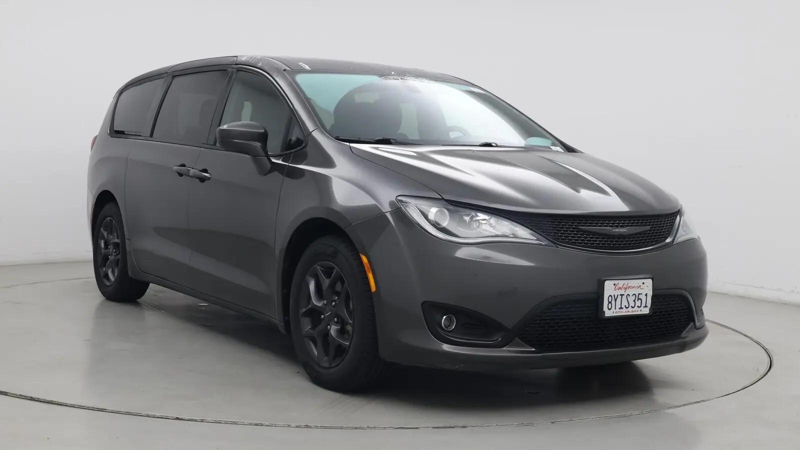 2018 Chrysler Pacifica Touring Plus in Birmingham AL For Sale - Image 1