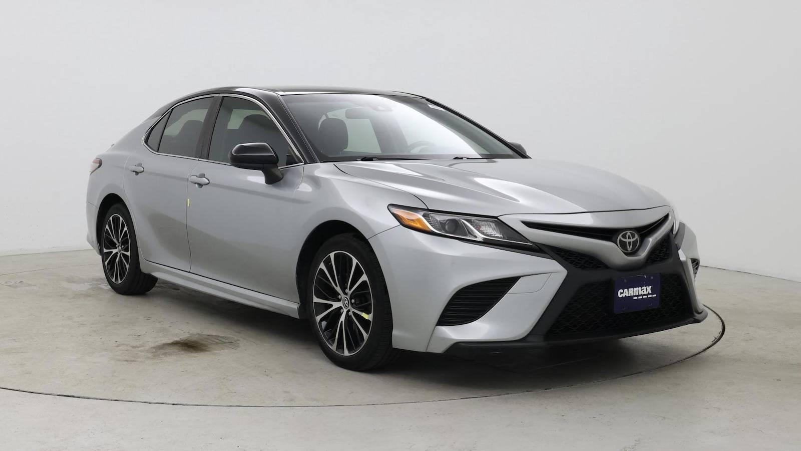 2018 Toyota Camry SE in Birmingham AL For Sale - Image 1