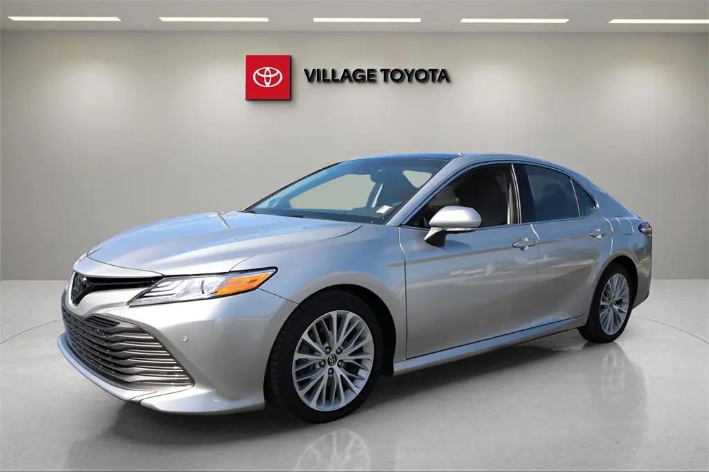 2018 Toyota Camry XLE V6 in Homosassa FL For Sale - Image 1