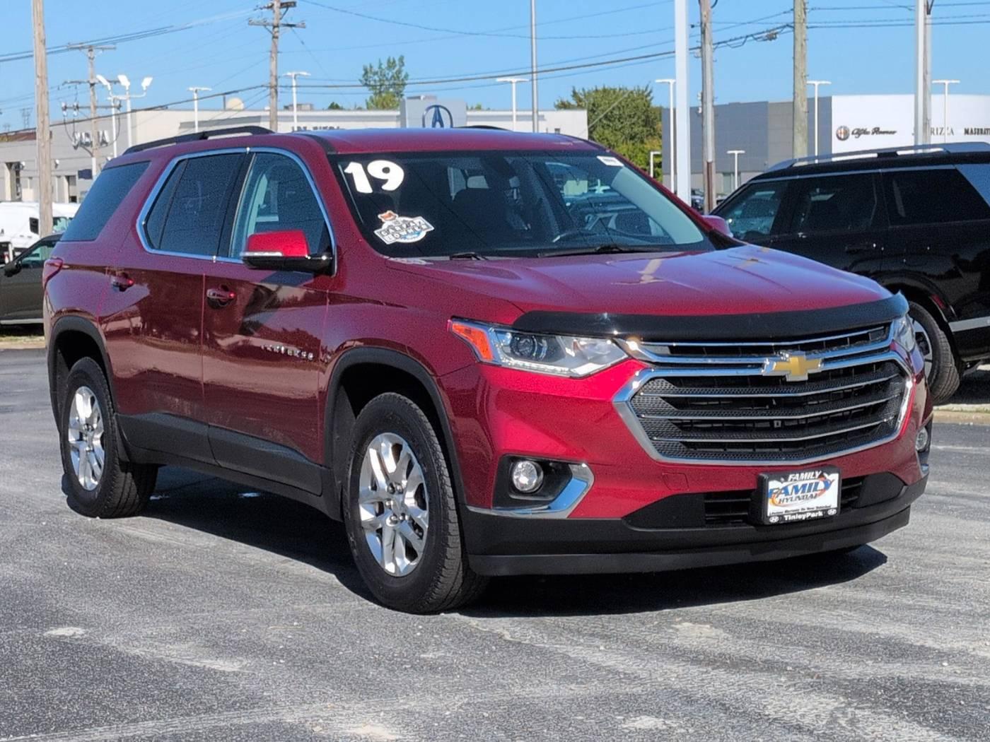 2019 Chevrolet Traverse LT Cloth in Tinley Park IL For Sale - Image 1