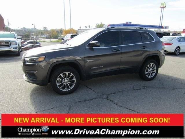 2019 Jeep Cherokee Latitude Plus in La Grange KY For Sale - Image 1