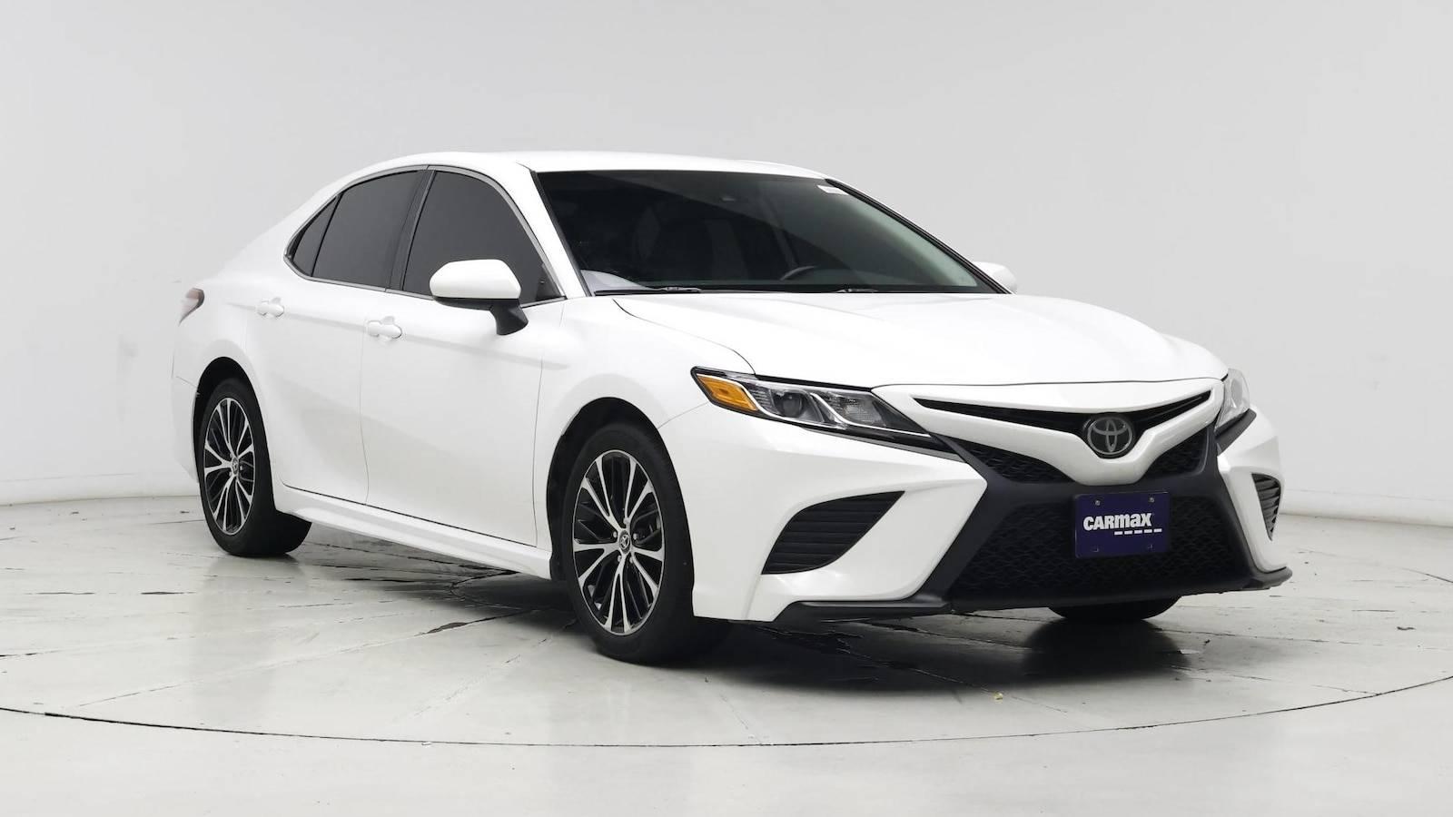 2019 Toyota Camry SE in Birmingham AL For Sale - Image 1