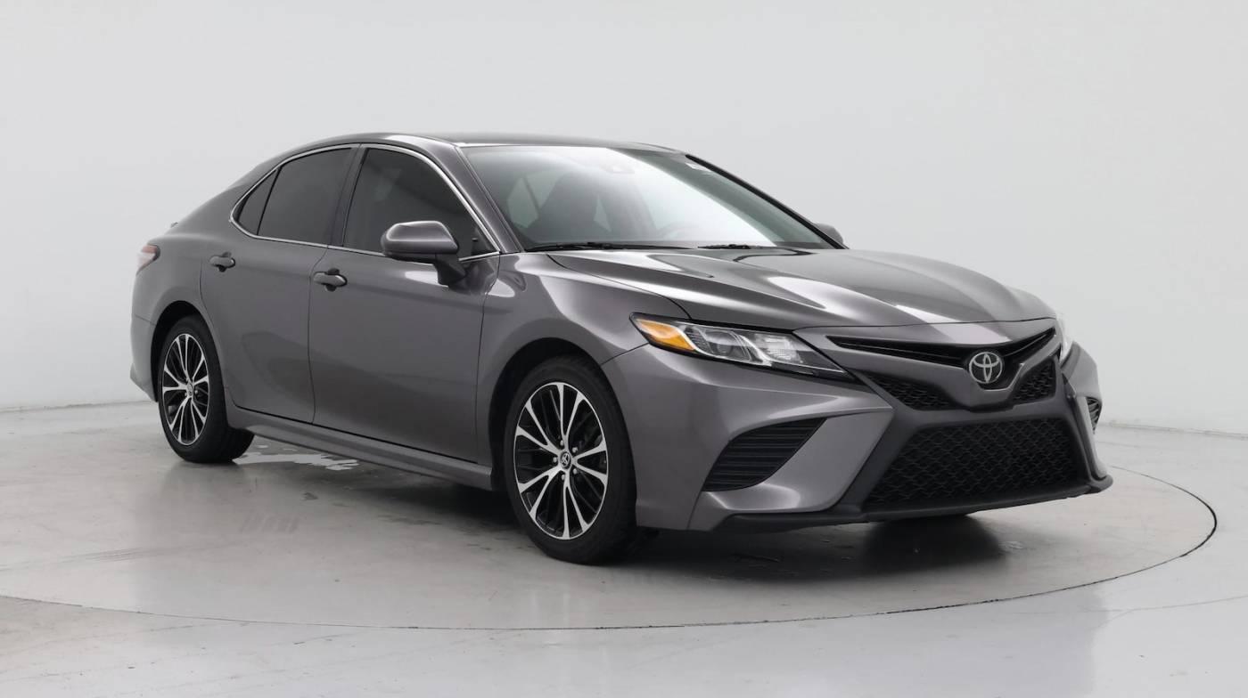 2019 Toyota Camry SE in Inglewood CA For Sale - Image 1