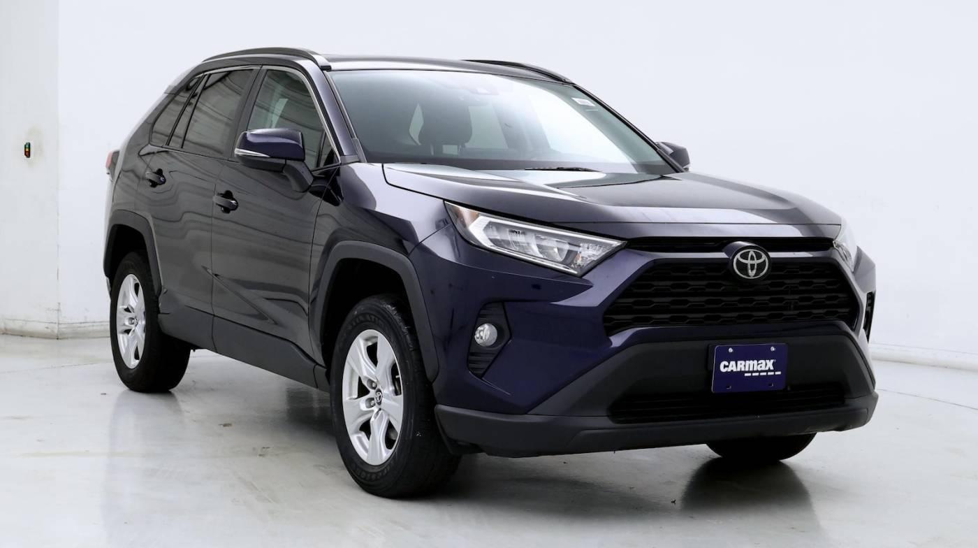 2019 Toyota RAV4 XLE in Inglewood CA For Sale - Image 1