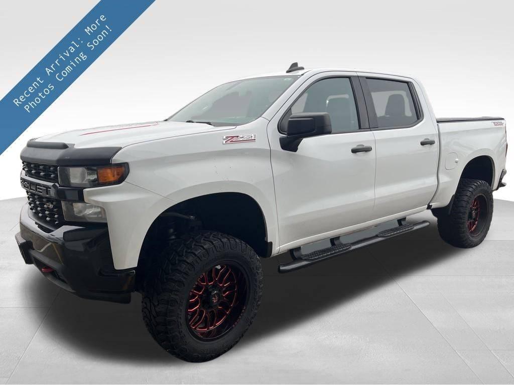 2020 Chevrolet Silverado 1500 Custom Trail Boss in Dubuque IA For Sale - Image 1
