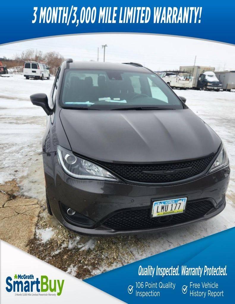 2020 Chrysler Pacifica Touring L Plus in Hiawatha IA For Sale - Image 1