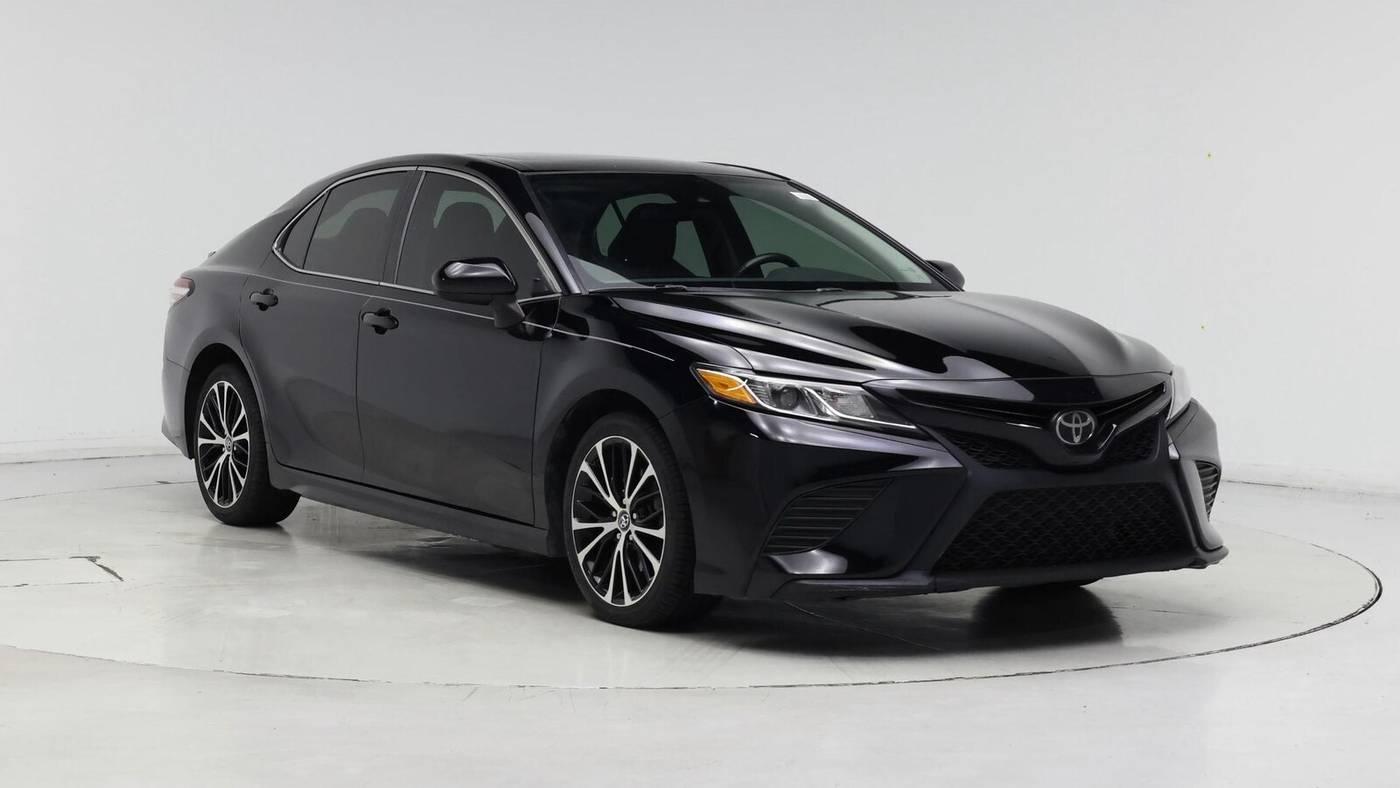 2020 Toyota Camry SE in Birmingham AL For Sale - Image 1