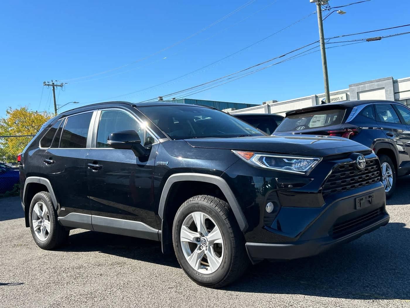 2020 Toyota RAV4 Hybrid XLE in Danbury CT For Sale - Image 1