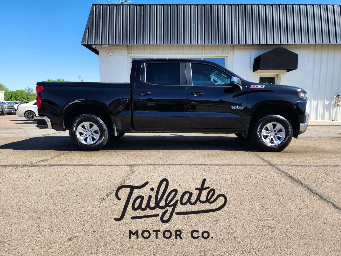 2021 Chevrolet Silverado 1500 LT in Fremont NE For Sale - Image 1