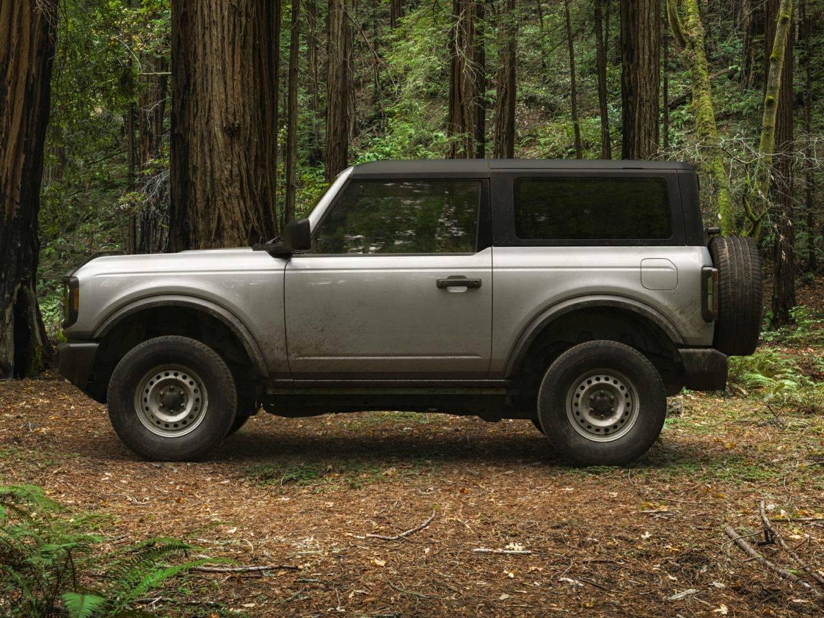 2021 Ford Bronco Black Diamond in North Huntingdon PA For Sale - Image 1