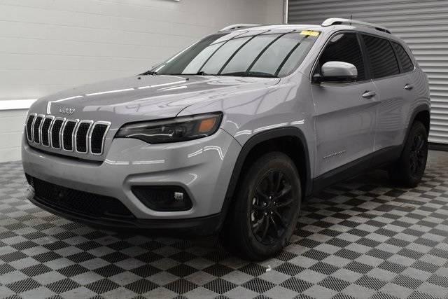 2021 Jeep Cherokee Latitude Lux in Lawrence KS For Sale - Image 1