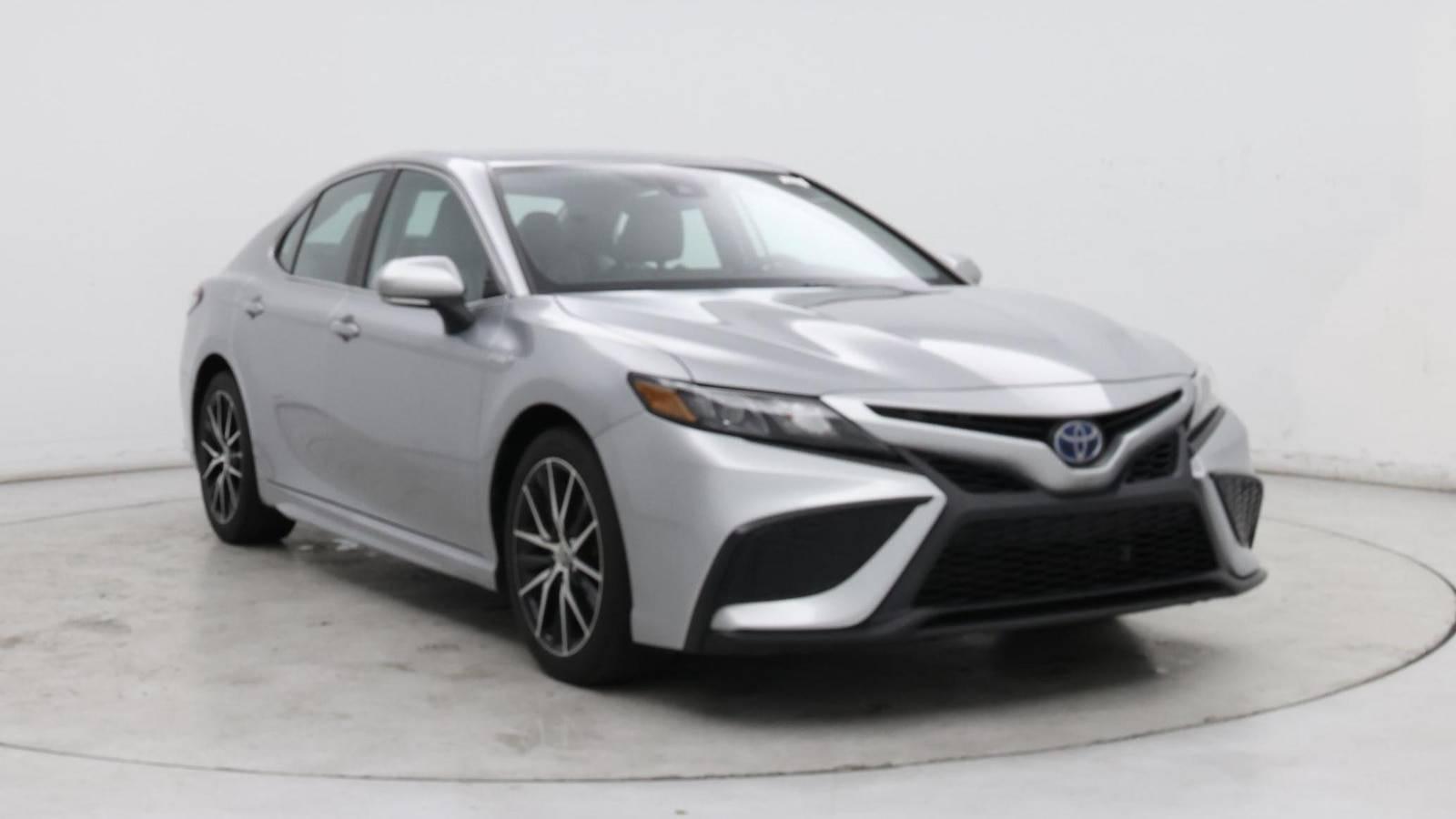 2021 Toyota Camry Hybrid SE in Birmingham AL For Sale - Image 1